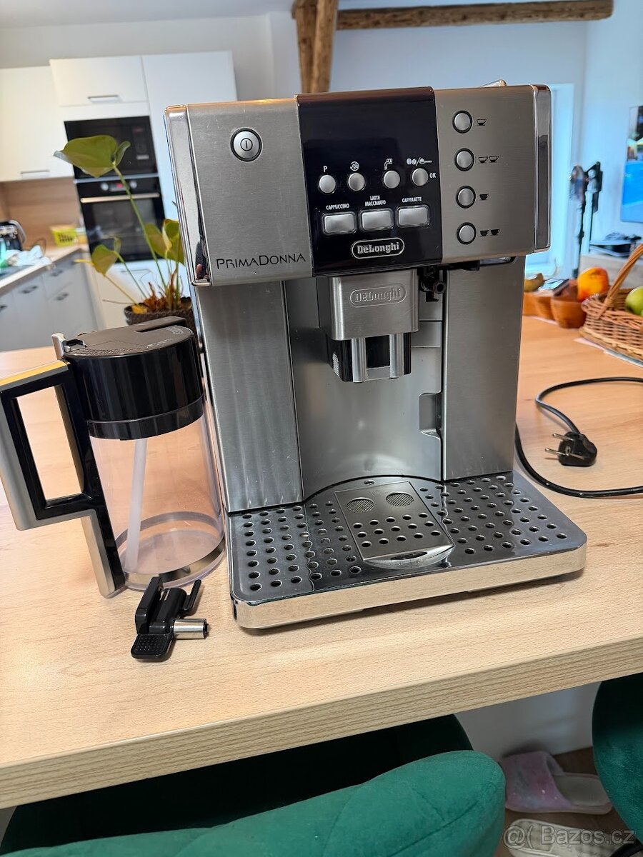 DeLonghi PrimaDonna ESAM6600 - 2