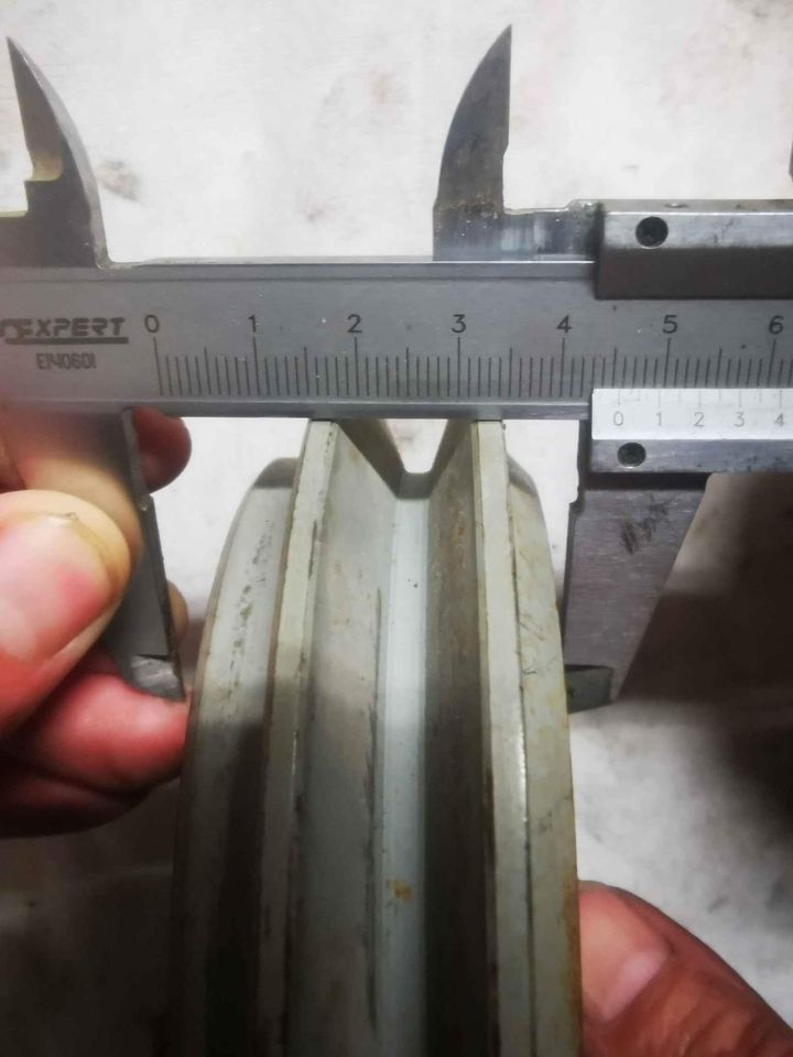 Odstředivá spojka - nová - 2