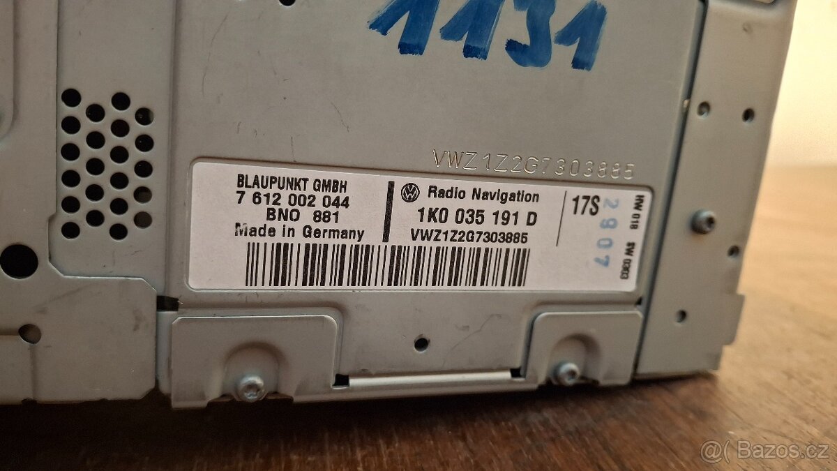 Autorádio VW RNS300 - Originál + PIN + rámeček - 2