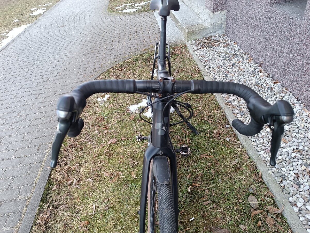 Cyklokrosové kolo Cube neuroad pro fe - 2