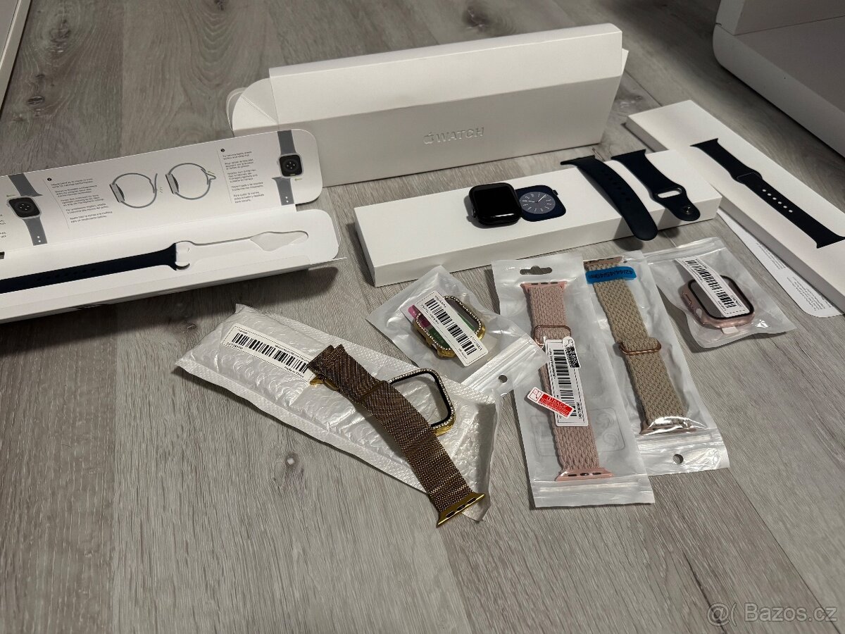Apple Watch 8 45mm modré - Midnight - 2