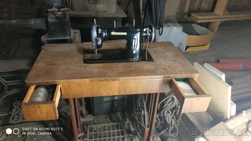 šicí stroj - 2