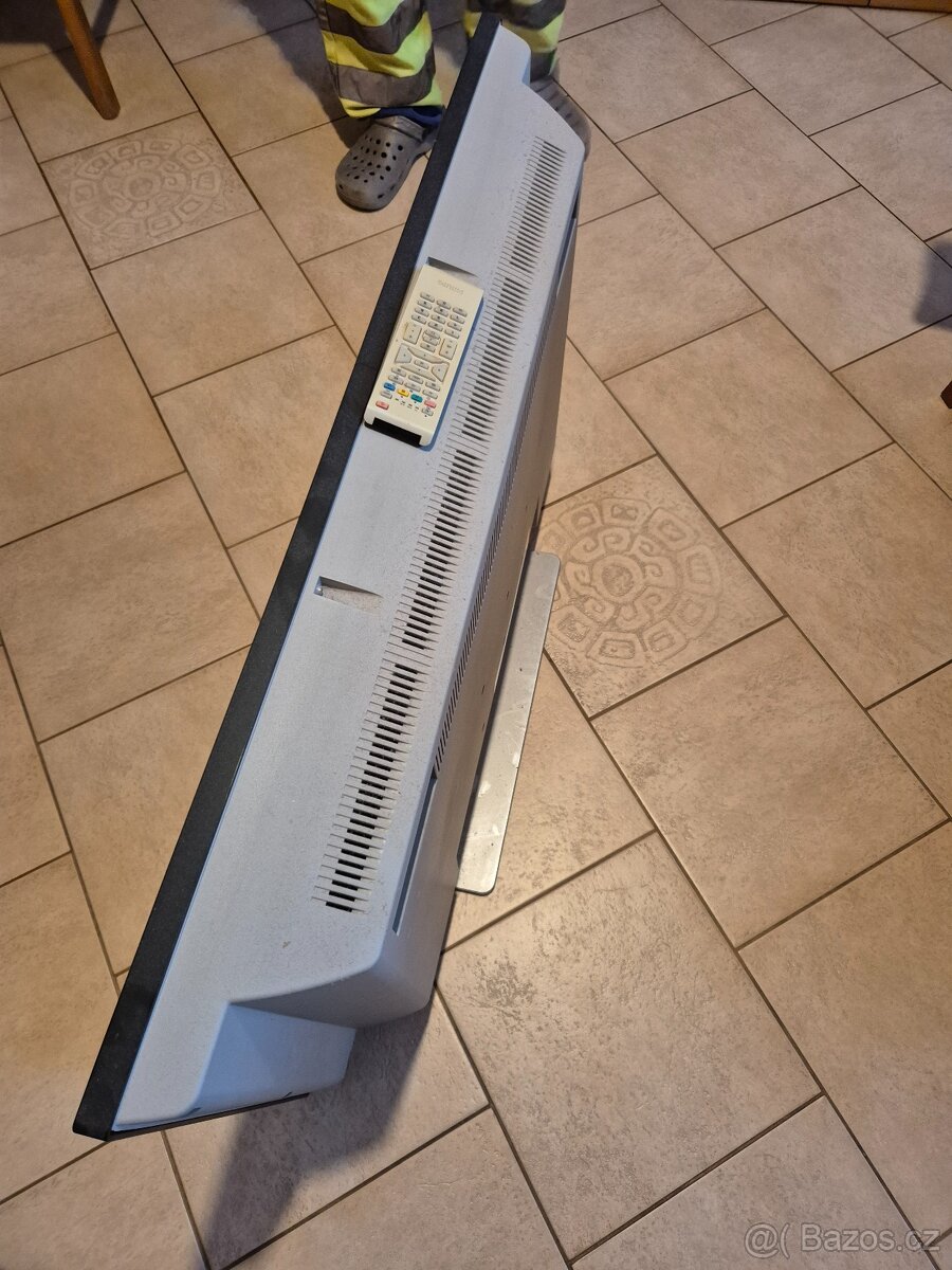 Darujeme televizi uhlopříçka 80cm Philips - 2