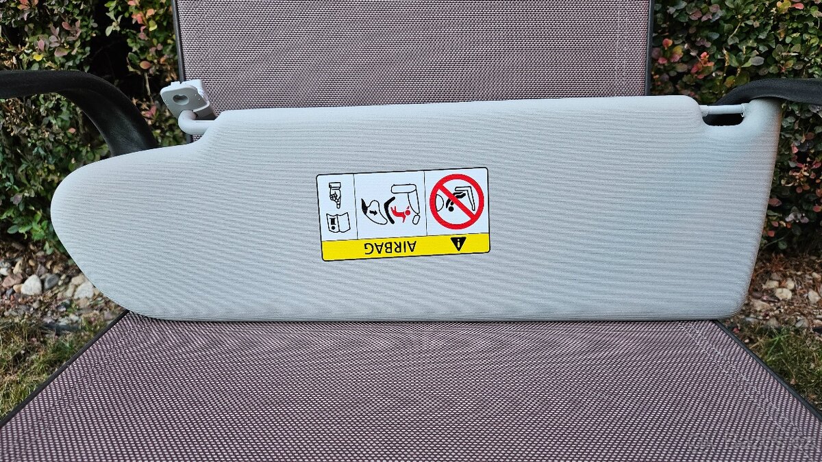 Sluneční clona pravá / 7LA857552A / VW - 2