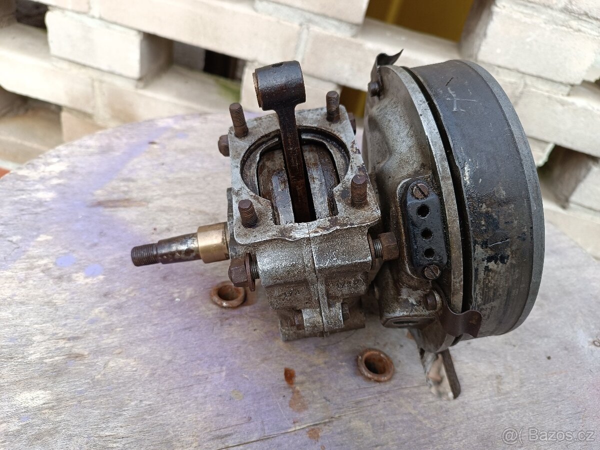 Jawa speciál - polomotor - 2