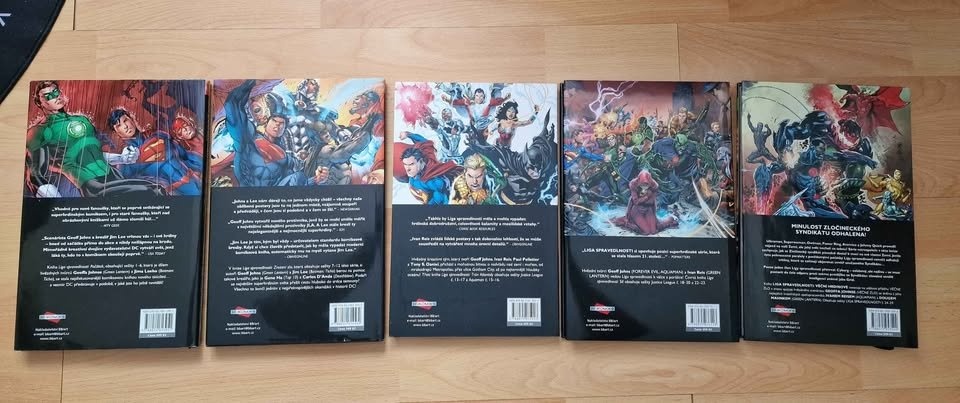 Prodávám comicsovou sérii Liga spravedlnosti 1-5 - 2