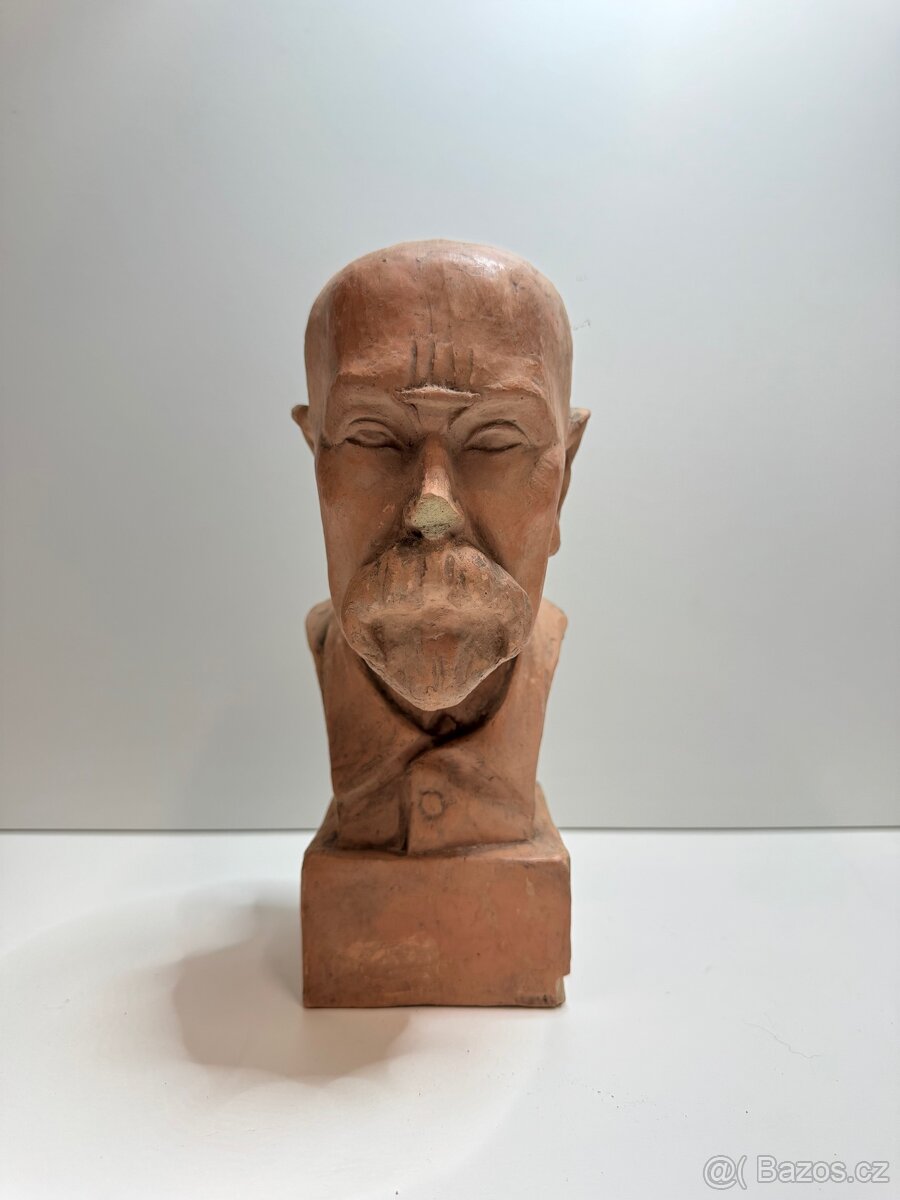 Různé starožitné sochy - 2