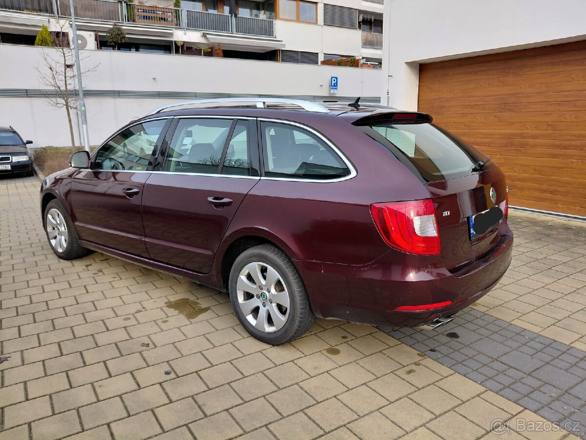 Škoda Superb 2.0tdi 2011 - 2