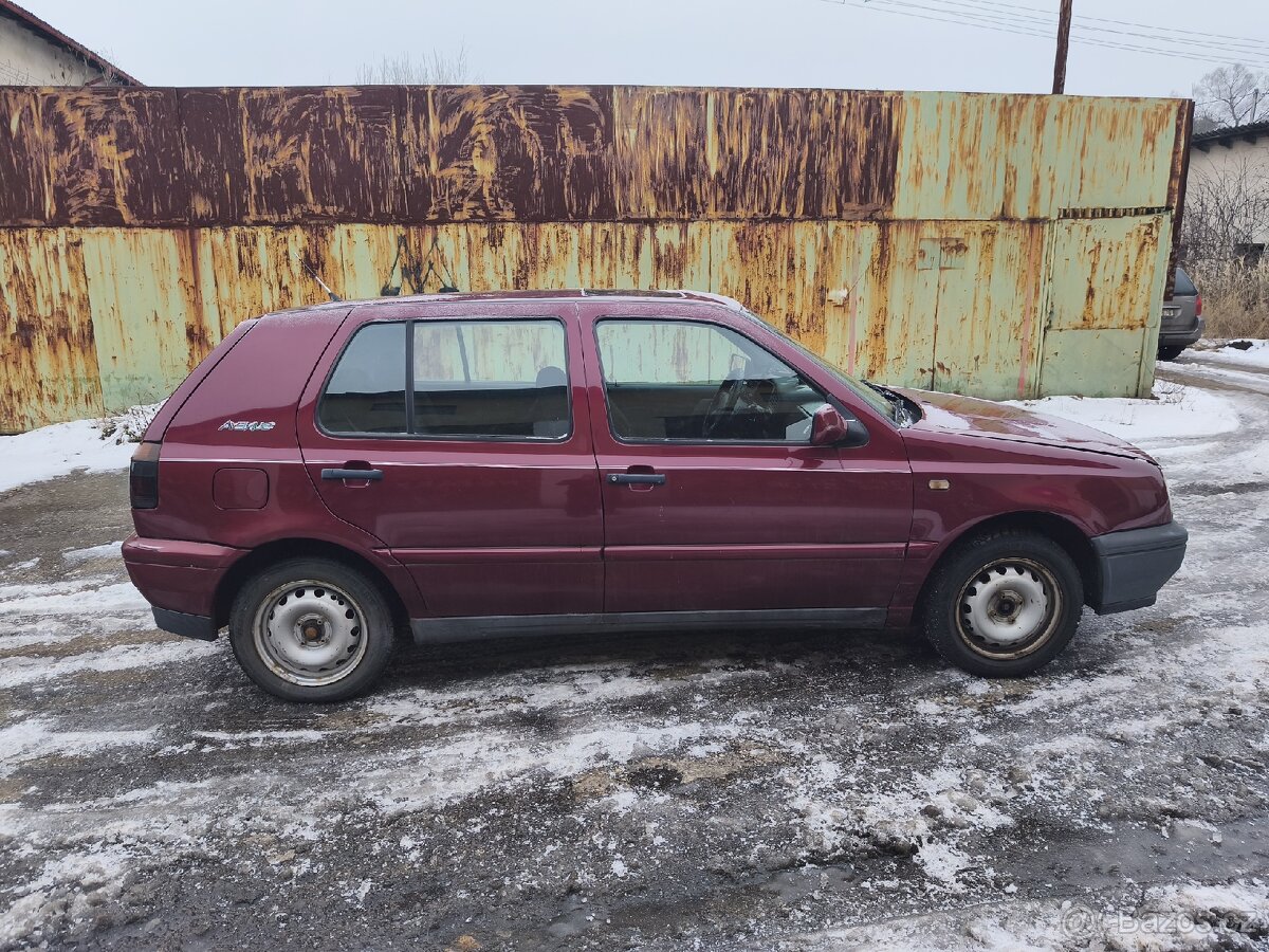 Náhradní díly Golf 3 1.9 Tdi 66Kw motor 1Z - 2