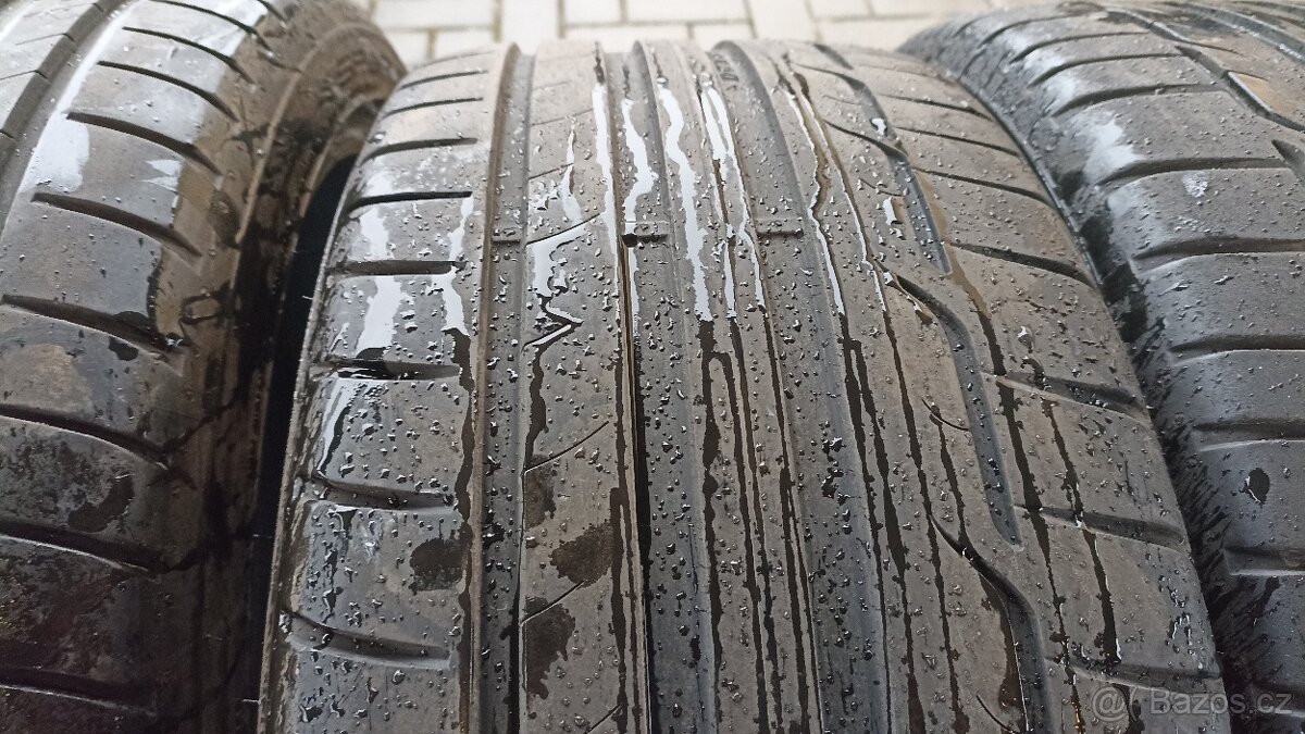 235 40 19 Dunlop sport maxx RT 4 ks - 2