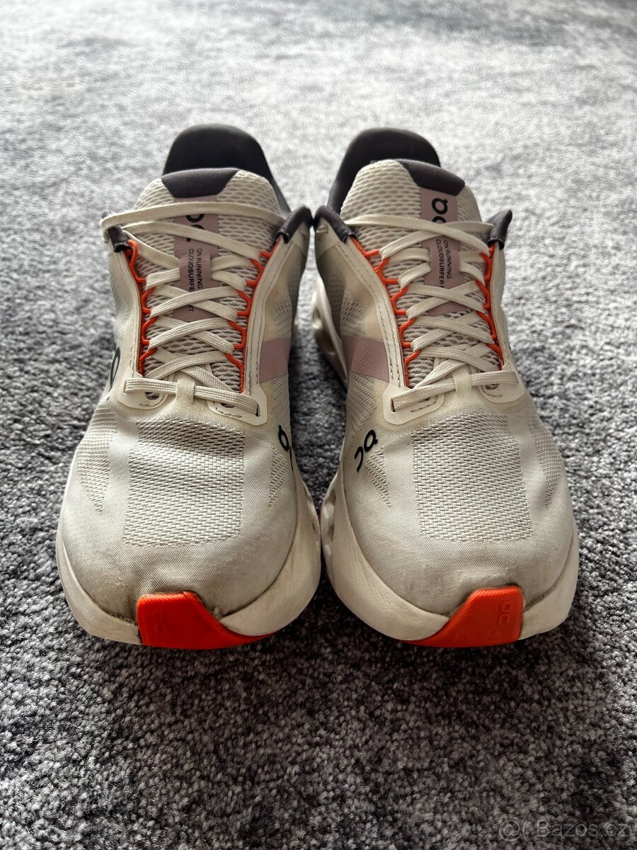 on Running. Model Cloudsurfer. Velikost 39 - 2