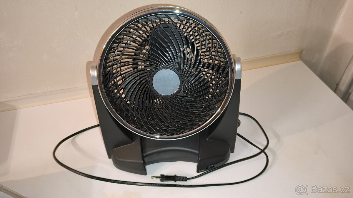 Ventilátor - Větrák černý - 2