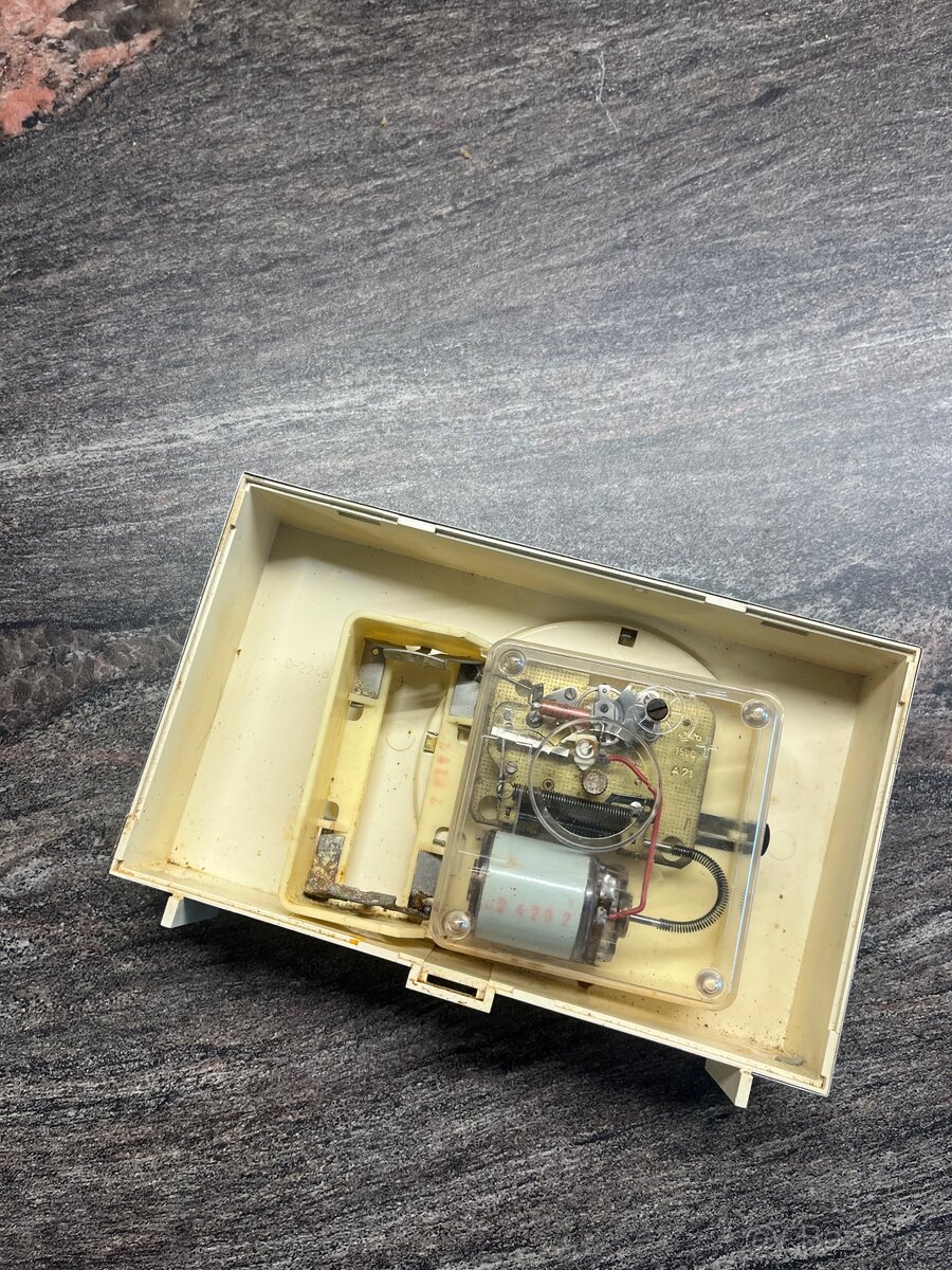 Retro hodiny Prim electric - 2