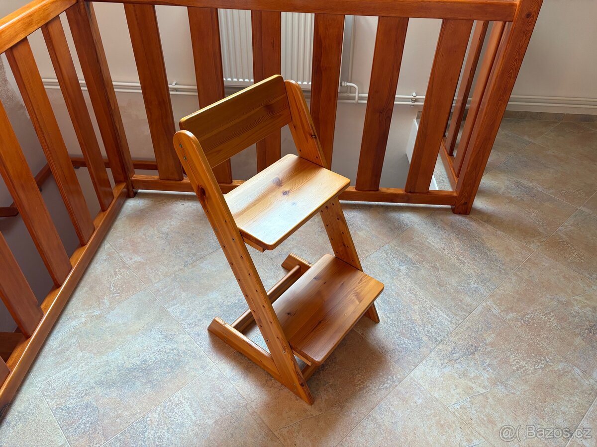Dřevěná židle - 2