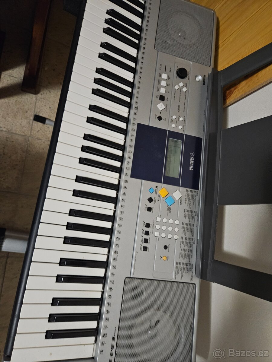 Klávesy yamaha psr-323 - 2