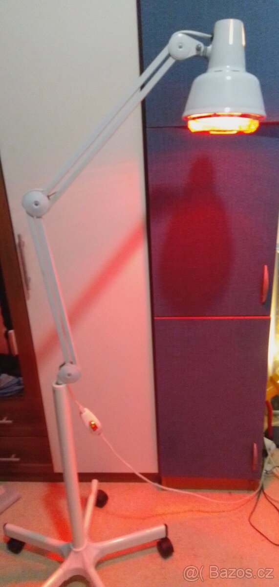 Infračervená stojanová lampa - 2