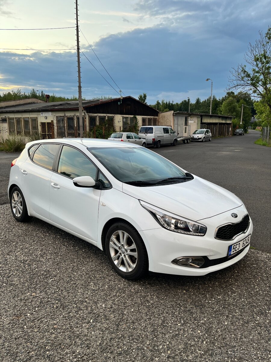 Kia Ceed (JD) 1.4 + LPG - 2