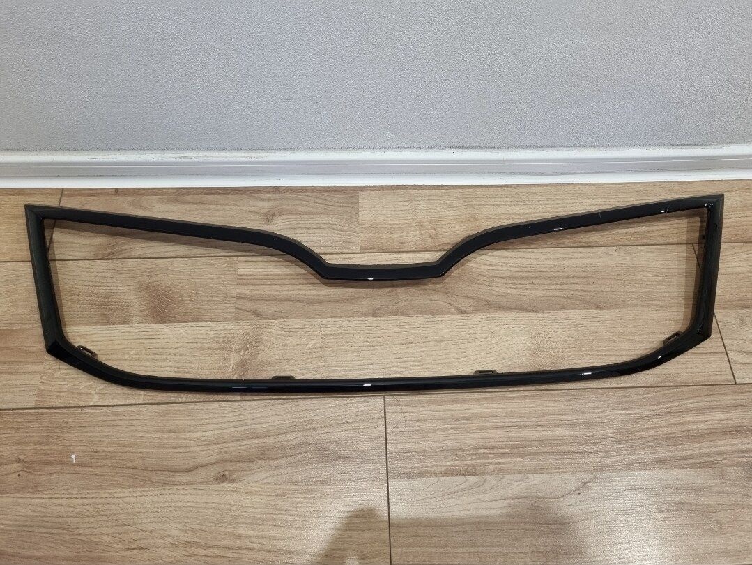 PREDNI MASKA OCTAVIA 3 / 3FL / 4 RAMECEK GRILU MASKY CERNY - 2