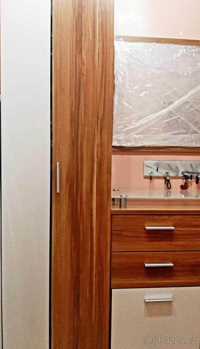 Nábytek do předsíně - 2