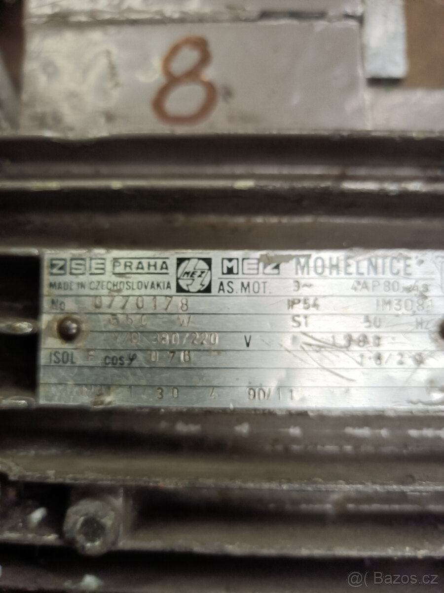 elektromotor s převodovkou - 2