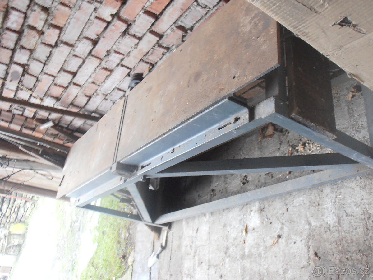 SROVNÁVACÍ HOBLOVKA - 2