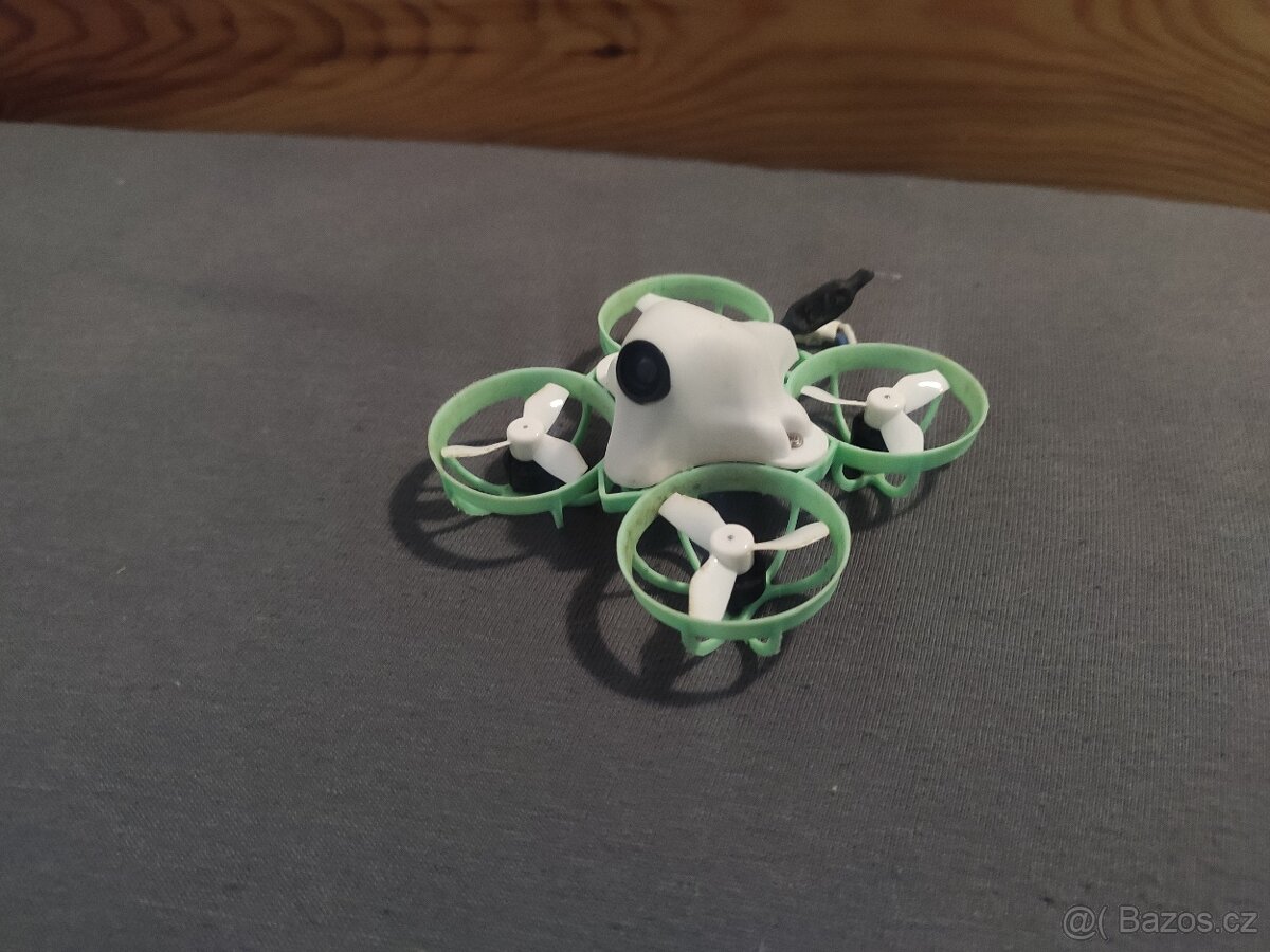 BETAFPV Dron Meteor 65 + 4 baterie + nabíječka + náhradní vr - 2