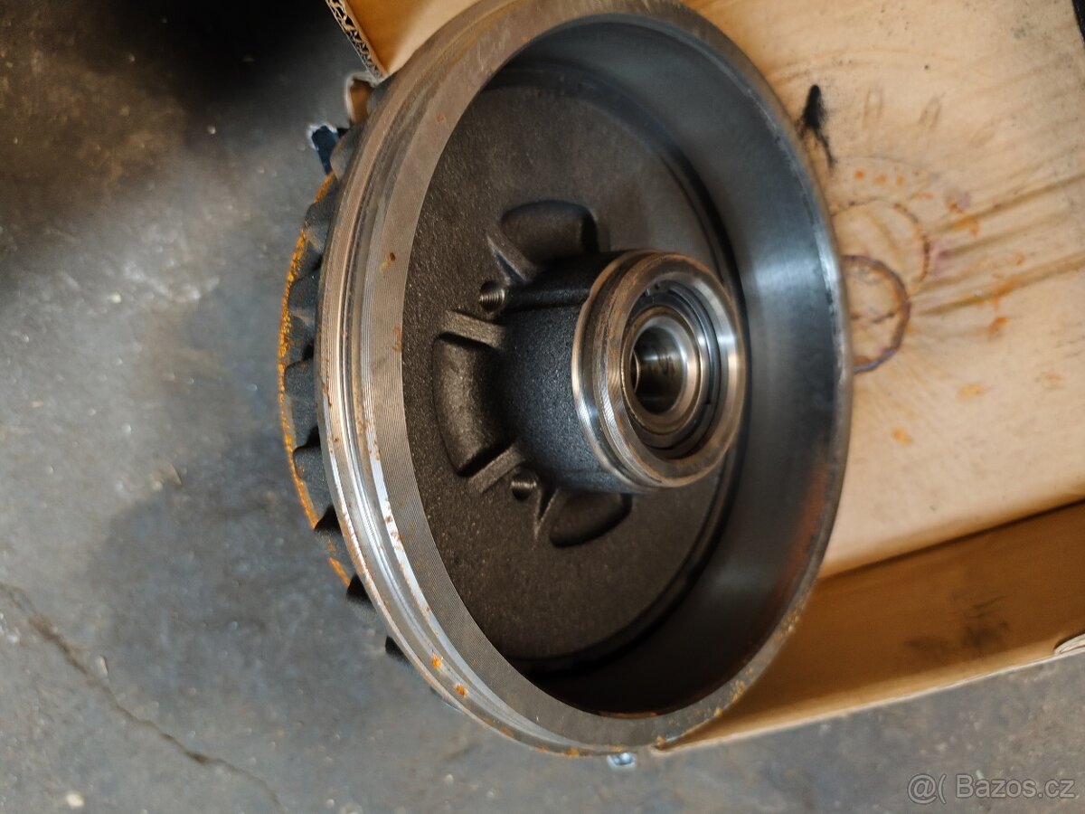 Brzdové bubny Dacia Logan - 2