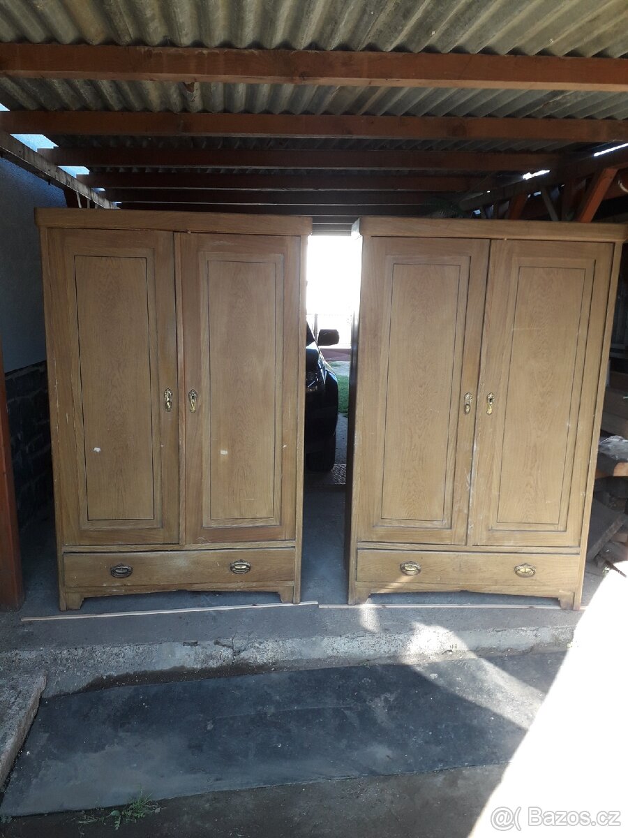 Prodam dve parove celomasivni skrine krasny stav - 2