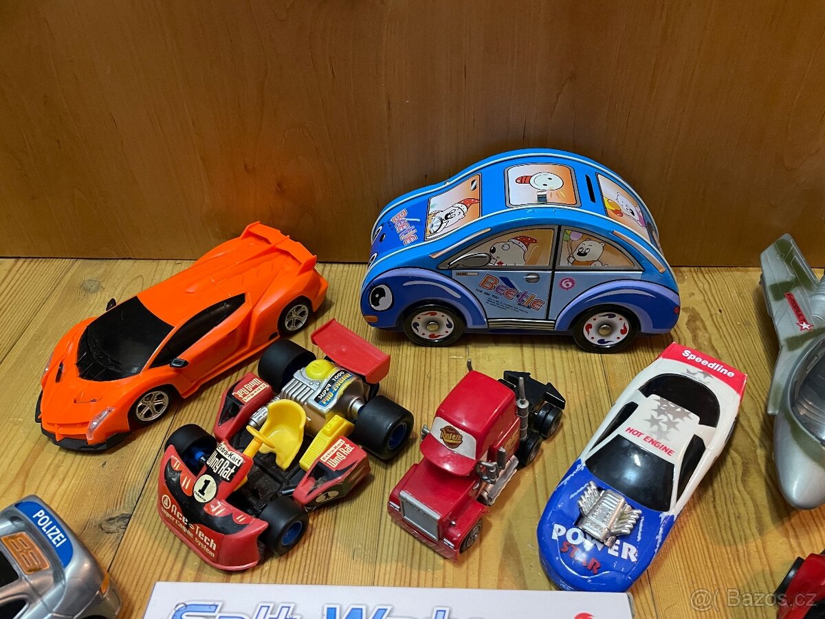 Set autíček - hračky - 2