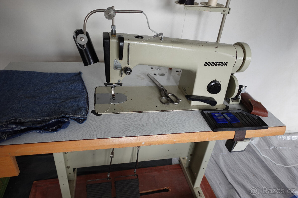 Šicí stroj průmyslový - 2