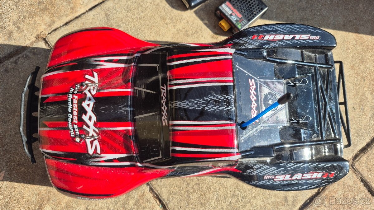 Traxxas Slash 1:16, v podstate nove/nejezdene - 2