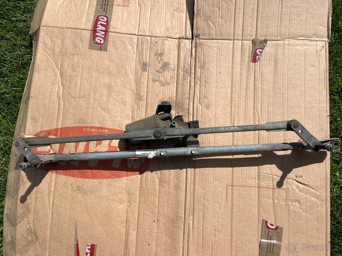 mechanismus předních stěraču včetně motoru - 2