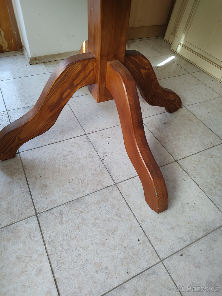 Prodám kulatý stůl - 2