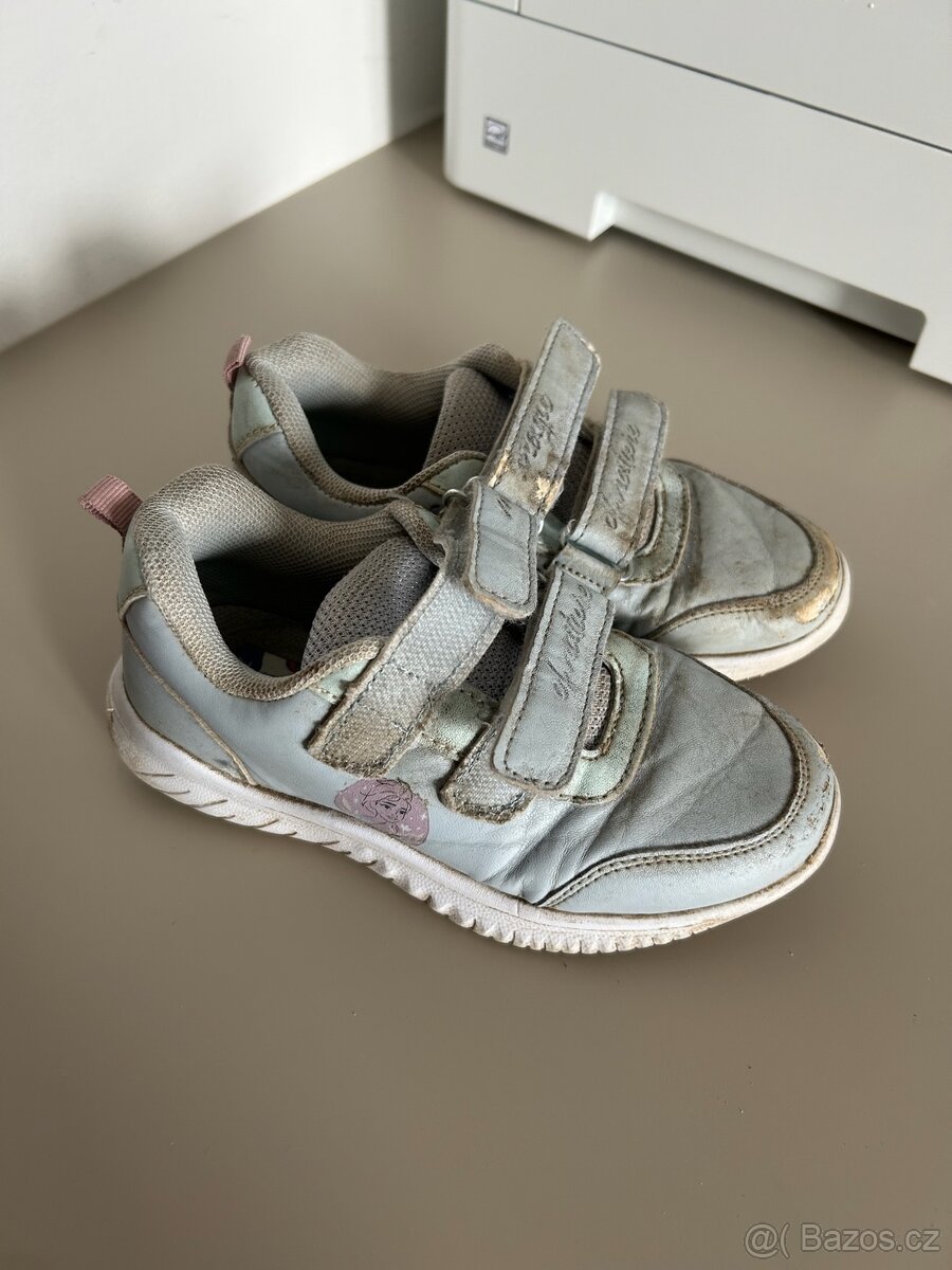 Prodam detske boty, vhodne do pisku, velikost 28 - 2