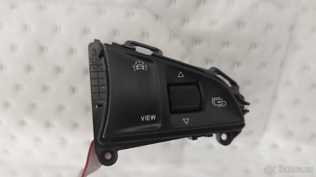 Multifunkční tlačítka volantu Škoda - 2