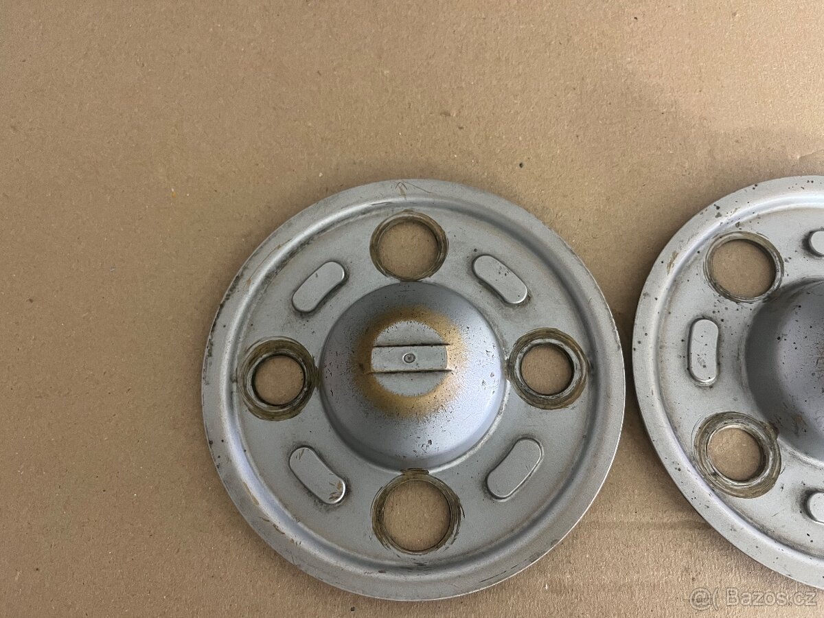 Škoda Favorit-originální sada poklic - 2