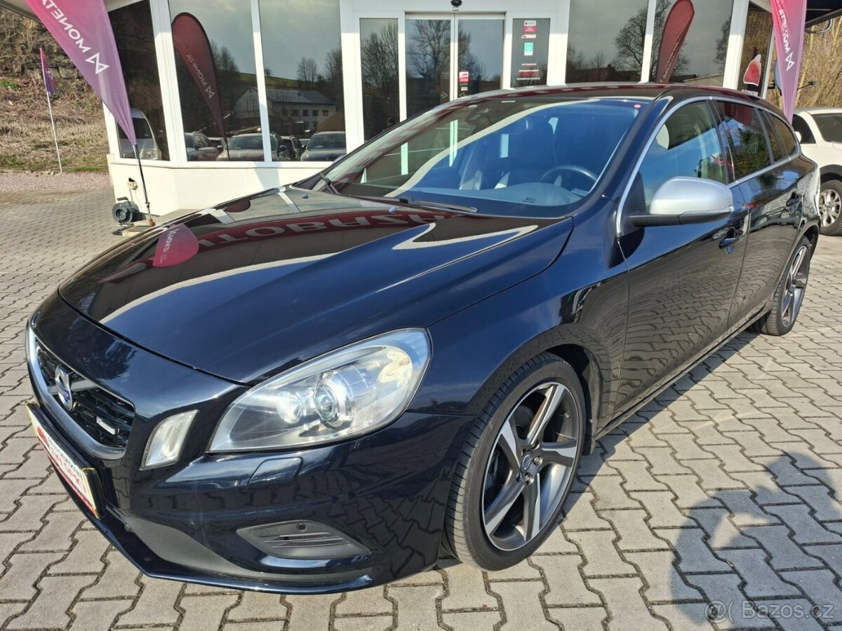 VOLVO V60 2.0D4 120kW R-DESIGN - 2