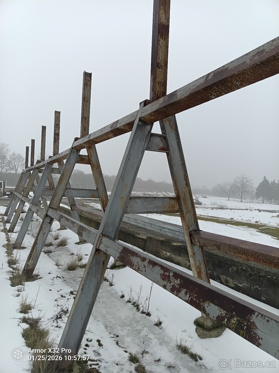 Prodám áčka že silážního žlabu - 2