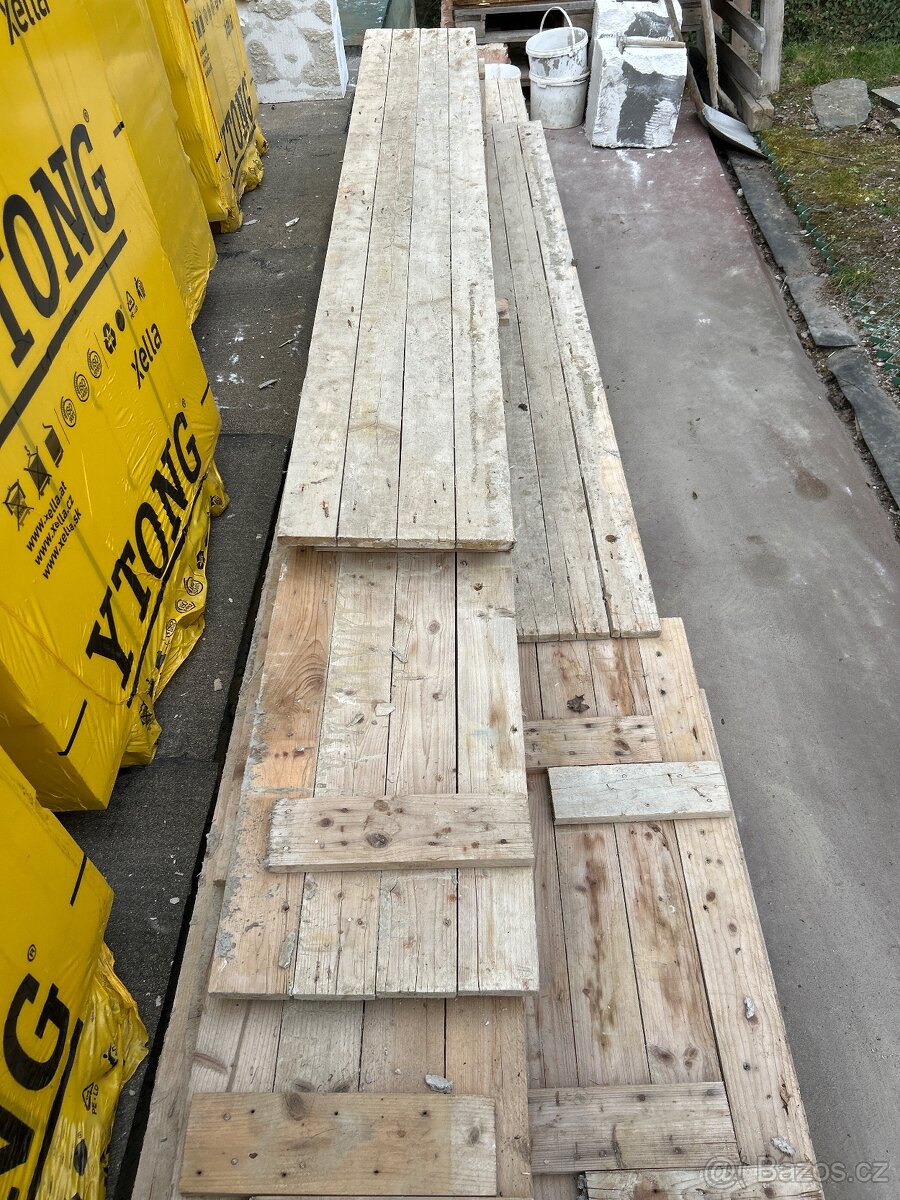 Dřevěné desky na bednění věnce - 2