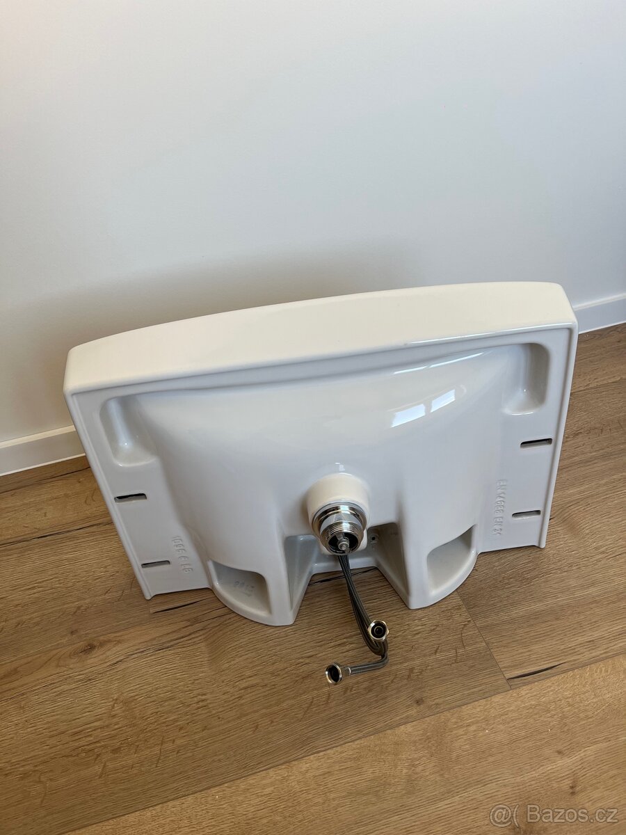 Umyvadlo s baterii - 2