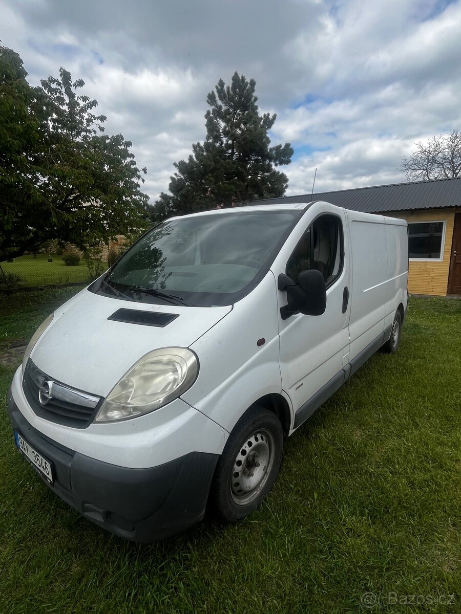 Opel vivaro 1.9cdti - 2