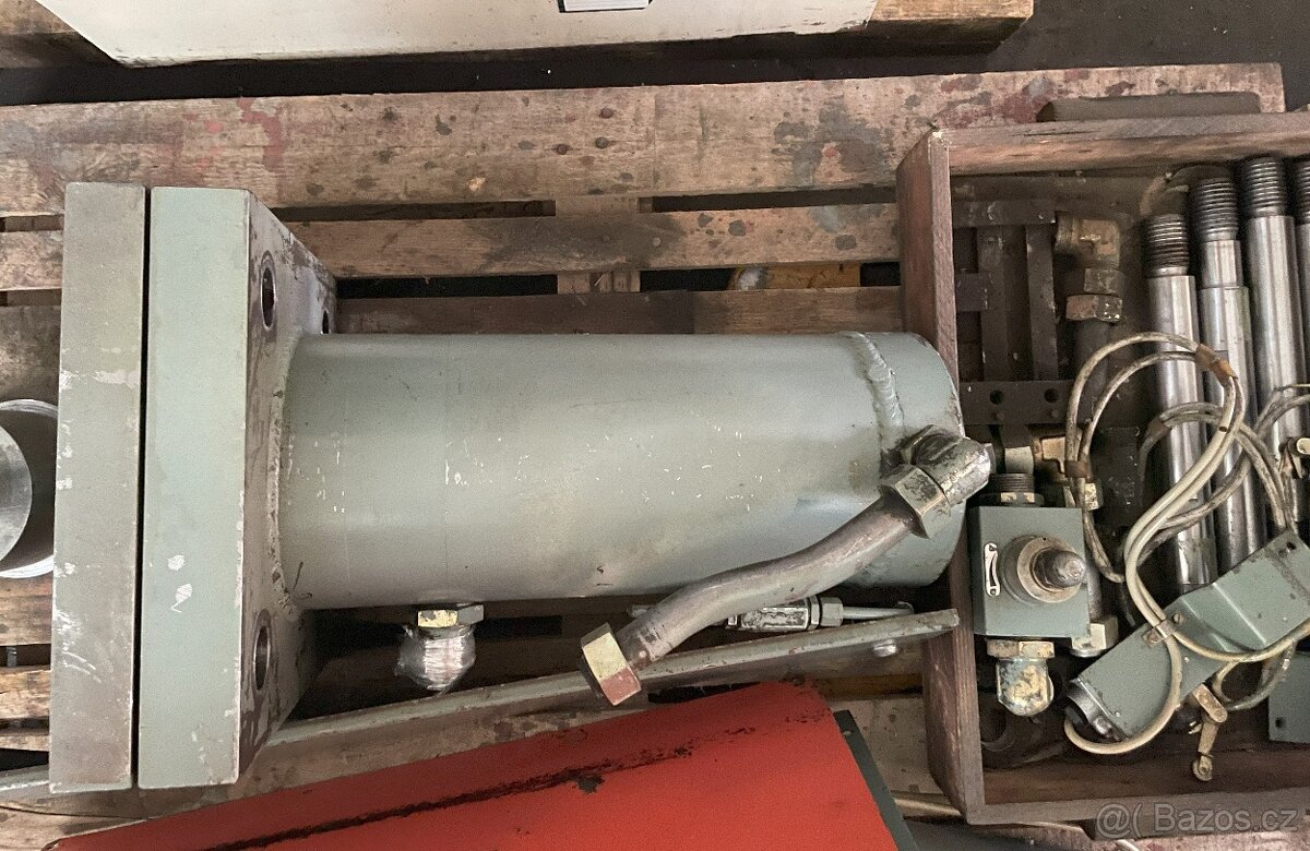 Lis hydraulický PYE 63 S1 - 2