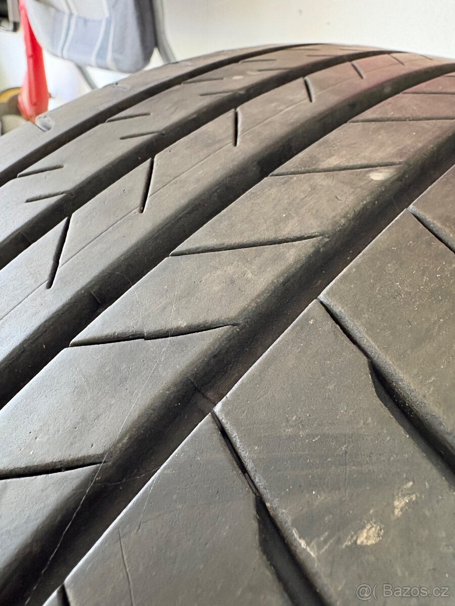 Letní pneumatiky 235/55R19 - 2