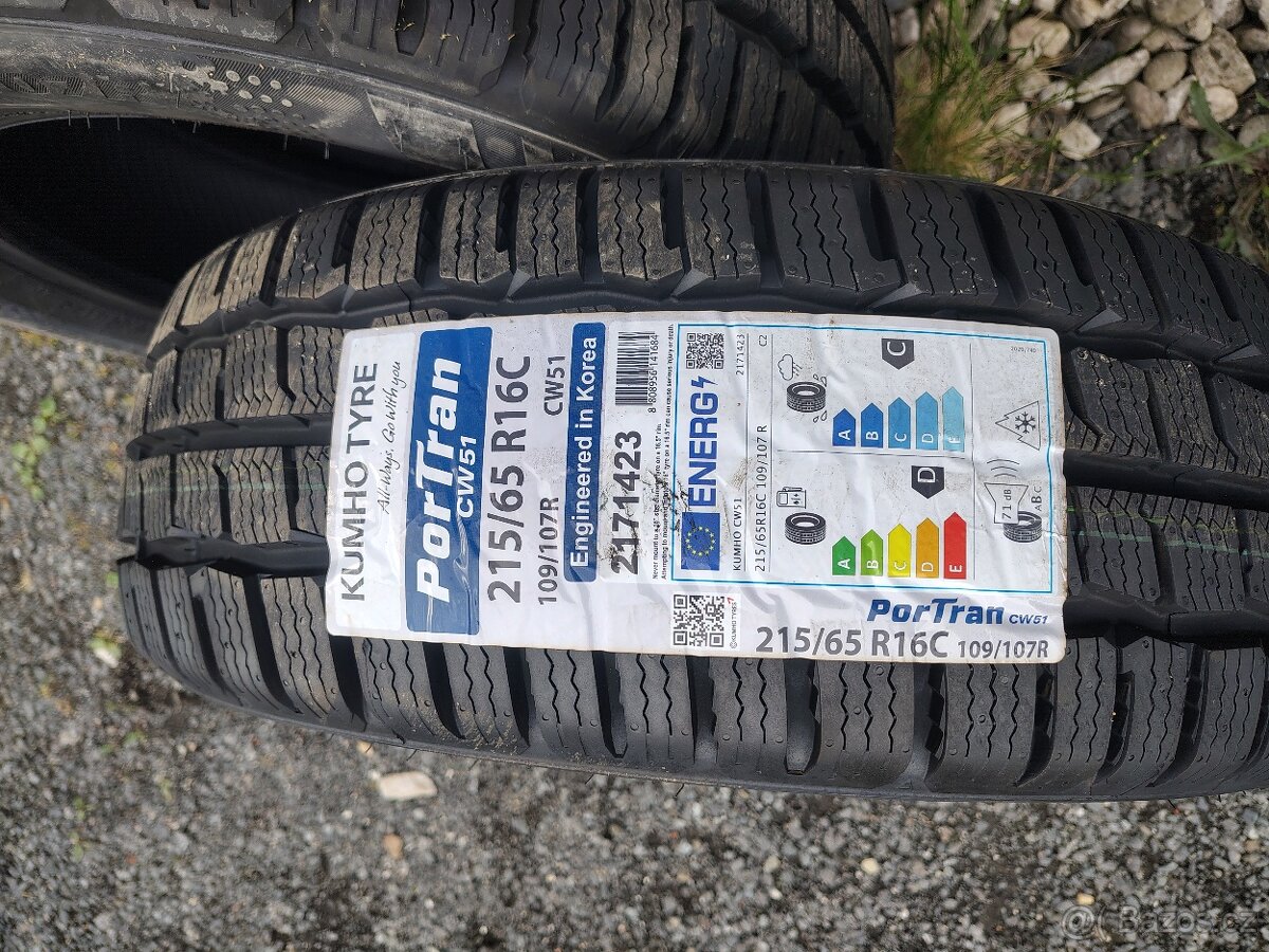 Kumho Winter PorTran CW51 215/65 R16 - 2