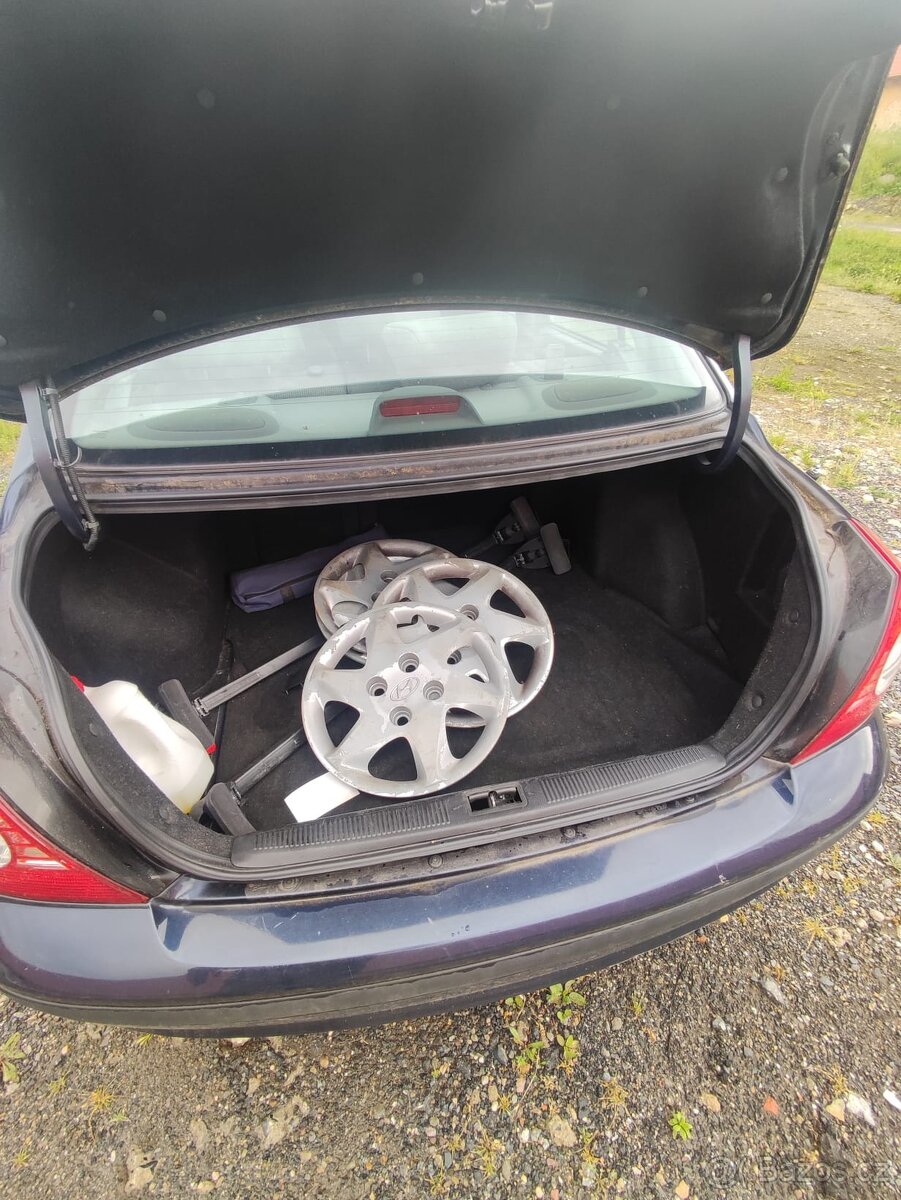 Hyundai elantra 1.6 rv. 2006 - 2