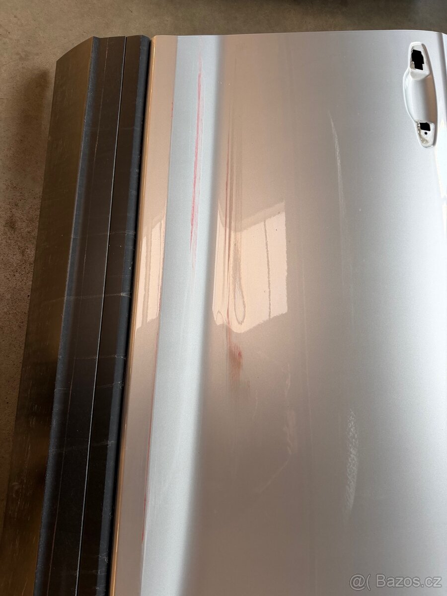Pravé přední dveře VW touareg - 2