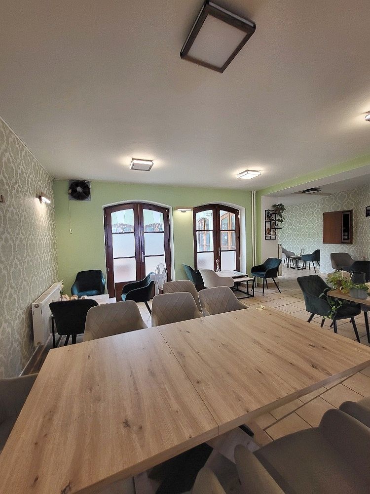 Pronájem restaurace 178m2 v centru města - 2
