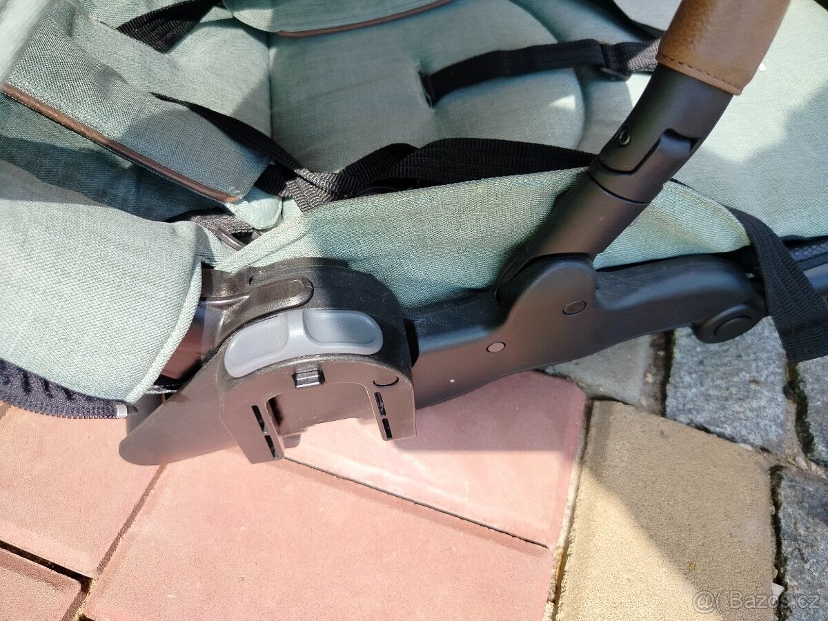 Khaki moc hezky kočárek Joie - 2