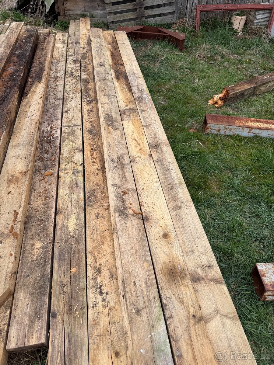 Prodám hranoly 16x16x5m - 2