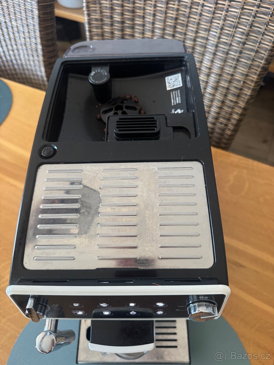 Automatický kávovar delonghi autentica bílý - 2
